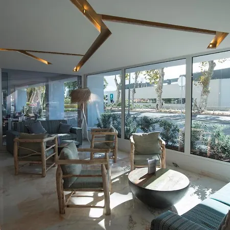 מלון Alto Lido פונשל